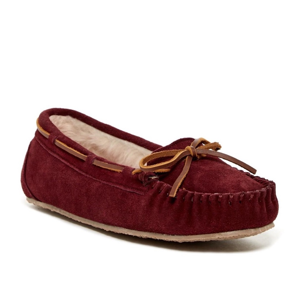 Minnetonka Burgundy Junior Trapper Faux Fur Slipper Size 11
Excellent Condition